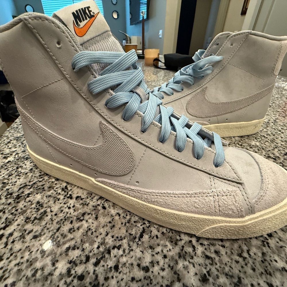 Nike Men's Sneakers - Light Gray and Cream